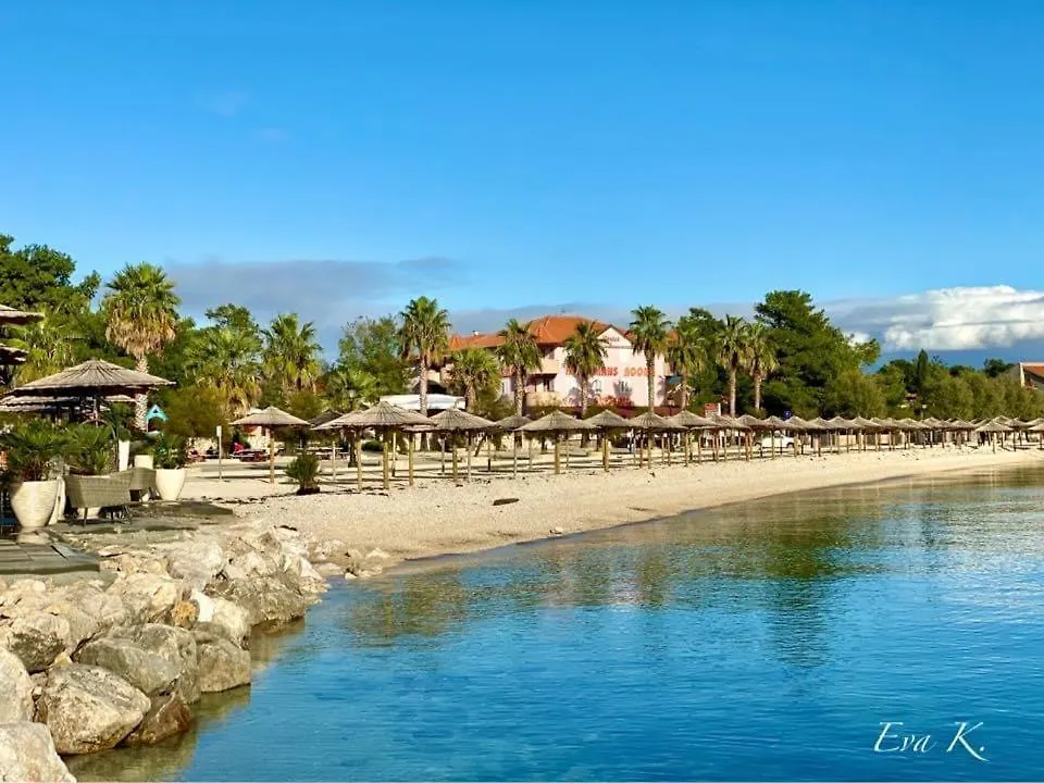 Villa Island Vir With Pool